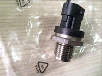 Accessoires de voiture 0281002937 375-6988 493-7526 Capteur de pression d'injection de carburant pour VOLVO IVECO MAN FIAT JACK RENAULT CUMMINS
