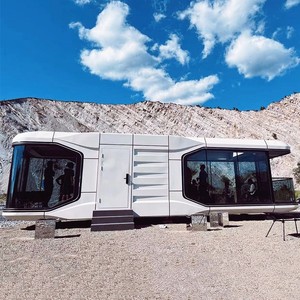 Capsule spatiale préfabriquée 20/40ft fabriquée en Chine grande 2/3 chambres à coucher pour les applications extérieures de parc d'hôtel de villa de camping - Product Image 1