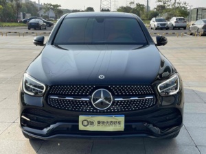Venta al por Mayor de <span class=keywords><strong>Mercedes</strong></span> <span class=keywords><strong>Benz</strong></span> <span class=keywords><strong>GLC</strong></span> <span class=keywords><strong>Coupé</strong></span> 2020 GLC260 <span class=keywords><strong>4MATIC</strong></span>, SUV de Lujo de Tamaño Mediano, Importado, de Gasolina, para Exportación a Concesionarios Globales - Product Image 2