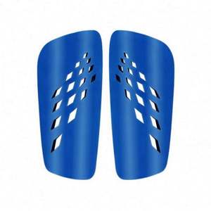 Espinilleras de fútbol para adultos y niños, escudos de fútbol deportivos en forma de diamante, protectores de piernas, equipo de protección para tablero de vástago - Product Image 4