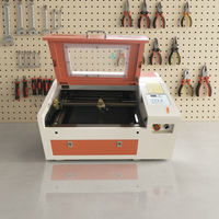 Graveur laser CO2 de bureau 3040 pour souvenirs en bois, mini-machine de gravure laser CNC refroidie par eau avec système de contrôle M2