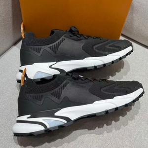 รองเท้ากีฬาตาข่ายที่ใส่สบายและน้ำหนักเบา รองเท้าวิ่งผู้ชายดีไซน์ทันสมัย ช่วยลดแรงกระแทก - Product Image 6