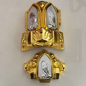 Angoli per Bara in Plastica Lucida Dorata di Alta Qualità, Sostituibili, con Motivo Decorativo, Forniture Funebri Cinesi - Product Image 3