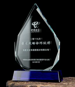 ADL New Design Elegante Metall Crystal Crown Trophy Sport glas Awards Cups Crystal Employee Recognition Awards Team Work Award