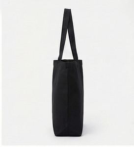Bolsa de Lona Resistente Negra y Blanca Personalizada con Logotipo para Mercancía de Marca Corporativa, Ideal para Marketing Empresarial - Product Image 3