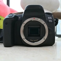 Appareil photo reflex numérique d'occasion EOS 77D 24,2 MP APS-C CMOS, caméra vidéo de milieu de gamme, résolution 1080p, objectif zoom, carte SD, photographie, écran 2 "-3", 2x