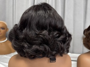 Promoción Letsfly: Peluca Bob con Flequillo de 42$ 12A, 100% Cabello Humano, Color Rizado y Voluminoso, Pelucas sin Encaje de 12 Pulgadas, Cabello Virgen Natural al por Mayor - Product Image 3