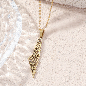 Classique à la mode Israël et Palestine <span class=keywords><strong>carte</strong></span> Palestine collier 18K plaqué or bijoux islamique Script <span class=keywords><strong>montagnes</strong></span> pendentif collier - Product Image 1