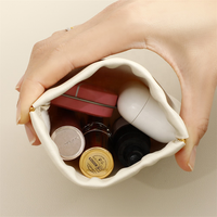 Sac en cuir Pu personnalisé avec impression en relief à presser pour rangement de pièces de monnaie bijoux pochette à bijoux en cuir avec aimant de fermeture