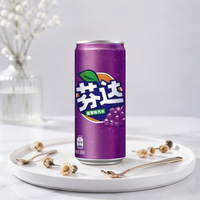 Boisson gazeuse Fanta très vendue, saveurs orange, raisin, pêche, pomme verte, canette mince 330 ml, compatible végétalien
