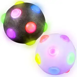 2024 nouvelle boule interactive pour animaux de compagnie LED élastique chat balle jouets Disco Flash couleur jouets