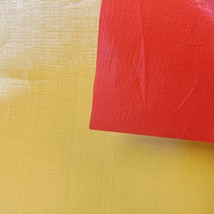 300gsm Afrique Marché Bleu Argent Orange Rouge Couleur Poly Bâche Lourde Rouleaux de Bâches <span class=keywords><strong>pour</strong></span> Camions Bateaux Toit Avec Oeillets et Cordes - Product Image 3