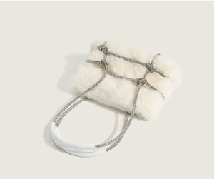 Bolso para axila a la moda para mujer, bandolera de pelo salvaje de lujo con diamantes de imitación, 2022 - Product Image 6