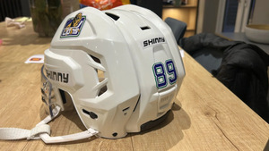 Tem nhãn dán mũ bảo hiểm khúc côn cầu trên băng vinyl chống nước, cắt theo khuôn, in logo thương hiệu BONI tùy chỉnh, số đội, dành cho các sự kiện thể thao - Product Image 3