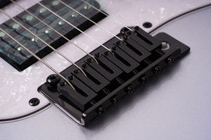 Chitarra Elettrica MOLLO MST-60BL con Pickup Humbucker H-H, Corpo in Pioppo, Manico in Acero Canadese, Corde D'Addario EXL110, Finitura Sfumata Brillante - Product Image 5