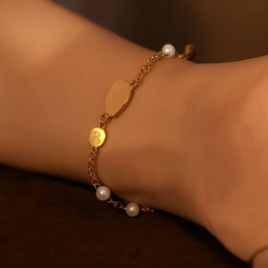 สร้อยข้อมือแฟชั่นเสน่ห์ ดีไซน์สวยเก๋ ผลิตจากสแตนเลสสตีล 316L ชุบทอง PVD ประดับมุกและสัญลักษณ์ สำหรับผู้หญิง - Product Image 3