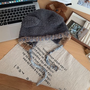 Gorro de Felpa con Orejas de Oso para Mujer, Gorro de Lana Tejido Cálido de Invierno con Protección para las Orejas, Diseño de Colores Mezclados con Lazos - Product Image 2