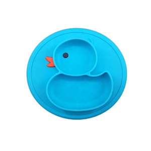Vente en gros chaude cuillère à succion sûre bol pliant en silicone pour bébé, napperon mignon en forme de <span class=keywords><strong>canard</strong></span> pour tout-petits - Product Image 4