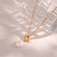 Collier de perles d'imitation style baroque vintage français pour femme, avec fermoir, chaîne serpent texturée, bijoux au design de niche, sensation haut de gamme, tendance