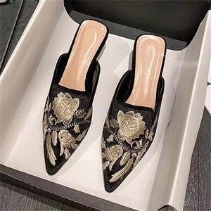 Mules de Mujer BaoTou con Punta en Pico, Tacón Alto, Parte Superior de Gamuza, Suela de Goma, Estilo <span class=keywords><strong>Chino</strong></span>, Bordado Floral, para Verano - Product Image 5