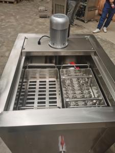 Máquina Semiautomática <span class=keywords><strong>para</strong></span> <span class=keywords><strong>Hacer</strong></span> <span class=keywords><strong>Paletas</strong></span> <span class=keywords><strong>de</strong></span> Hielo, Helados y Polos, con <span class=keywords><strong>Molde</strong></span>, Capacidad Diaria <span class=keywords><strong>de</strong></span> 6000 Piezas - Product Image 4