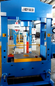 Presse hydraulique à portique à quatre colonnes et deux poutres <span class=keywords><strong>VEKTOR</strong></span> JMDY160/30 50t/80t/100t/150t/160t avec moteur et pompe pour réservoir sous pression 380V - Product Image 2