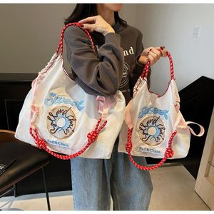 Sacs fourre-tout pour femmes, 2 tailles disponibles, grande capacité, pour voyages et shopping en extérieur, avec logo personnalisé, fermeture ouverte, été-automne - Product Image 2