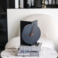 Horloge de bureau et de table en métal noir objet décoratif de luxe pour salon article de décoration de maison élégant