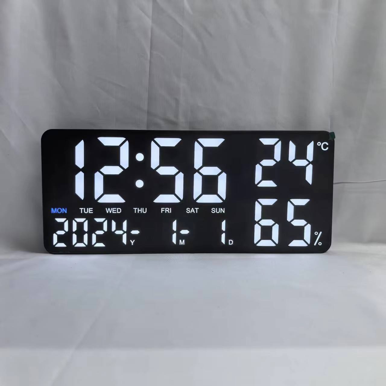 coque noire avec lumière blanche