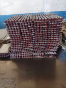 Gusanos de sangre congelados Gusano rojo <span class=keywords><strong>congelado</strong></span> Cuerno de flores Alimento para peces tropicales - Product Image 4