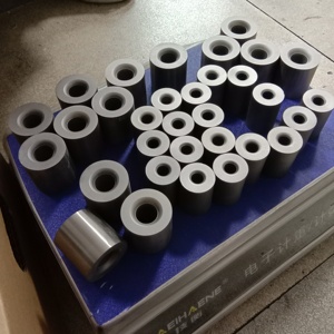 Vonfram thô yg15 yg20 <span class=keywords><strong>yg20c</strong></span> chống mài mòn tuyệt vời cacbua xi măng mặc các bộ phận Vonfram cacbua làm 100% chết - Product Image 3