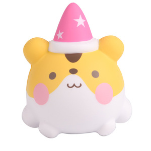Juguete de espuma de poliuretano con forma de ardilla de dibujos animados con sombrero rosa, de rebote lento, para niños de 2 a 4 años, juguete antiestrés unisex. - Product Image 1