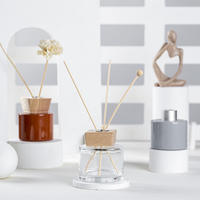 Fond épais de haute qualité 50ml 100ml 120ml 150ml 200ml Diffuseur de roseau en verre rond clair Bouteille d'aromathérapie avec couvercle