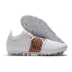 Chaussures de Football pour hommes, cheville haute Future Z, bottes de Football à longues pointes, crampons d'entraînement en plein air, vente en gros - Product Image 1
