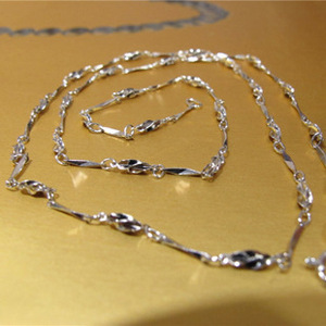 Collier en argent sterling 925, design vaguelettes d'eau, style simple pour un usage quotidien - Product Image 4