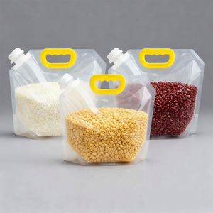 Bolsa de Agua Plegable Personalizada de 1L, 1.5L, 2.5L, 5L, 10L, Libre de BPA, Grado Alimenticio, PET/PE, con Asa y Boquilla, para Cerveza - Product Image 2