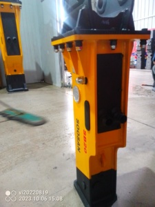 Mini excavadoras de martillo hidráulico tipo caja SB 20 de alta calidad, motor de cargadora de dirección deslizante Bob Cat, rocas duras 1,2-3 toneladas 1 - Product Image 2