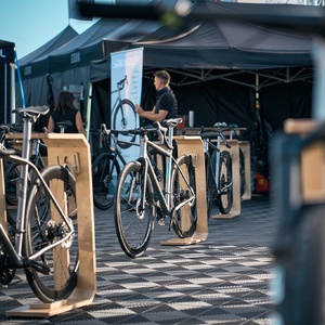 Đầy Màu sắc 18 mét dày chống trượt PP sàn dễ dàng-to-bấm vào nhà để xe gạch lát sàn trong nhà sử dụng thiết kế hiện đại xe showroom triển lãm - Product Image 3