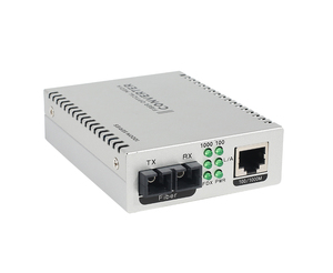 Convertisseur de média fibre optique 2 ports 10/100/1000M, 1 port RJ45 10/100/1000M + 1 port Uplink SC 1000M 20KM DC5V pour CCTV - Product Image 2
