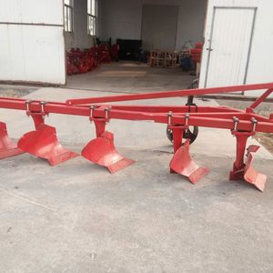 Arado para Preparación de Tierras Agrícolas, Rojo, Alta Productividad, Equipo Agrícola para Uso con Tractor - Product Image 1