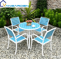 Ensemble de table et chaises de salle à manger d'extérieur en plastique et bois, style minimaliste moderne, empilable, résistant à l'eau, cadre en aluminium résistant à la rouille, hôtel, jardin