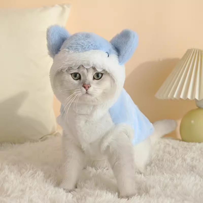 Осенне-зимняя одежда для кошек, плюшевые игрушки для милых котенков, которые превращаются в теплую одежду для домашних животных, предотвращают вылет меха