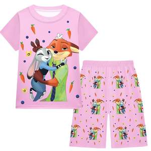 طقم ليندا للفتيات لتنكر زوتوبيا 2، طقم من قطعتين للأطفال الأكبر سنًا، يتضمن قميصًا بأكمام قصيرة وسروالًا بطول خمسة بوصات - Product Image 3