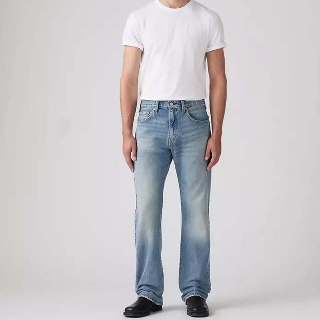 Mens Denim Jeans Light Wash Regular Fit Straight Leg Whisker Fade Five Pocket Classic Blue Jeans for Daily Wear