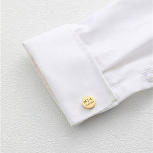 <span class=keywords><strong>Gemelli</strong></span> Personalizzati SP per Uomo in Acciaio Inossidabile, Incisi <span class=keywords><strong>con</strong></span> Lettera e Motivo, Forma Rotonda - Product Image 1