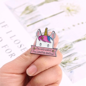 À la mode mignon licorne Pegasus métal broche coloré tête de cheval Corsage broche doux émail Badge bijoux pour femmes - Product Image 1