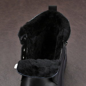 Bottes Martin pour hommes en cuir, hauteur cheville, chaudes pour l'hiver, doublées de fourrure, bout rond, à lacets, semelle en caoutchouc, style uni, isolantes - Product Image 2
