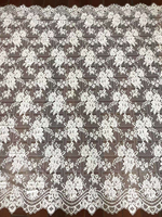 Tissu de dentelle brodé tissé blanc, doux, respirant, résistant à l'eau et léger, idéal pour les mariages (ODM) - Grande Vente