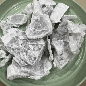 แมกนีเซียมคลอไรด์เกรดอุตสาหกรรมที่มีความบริสุทธิ์สูง99% บล็อกปราศจากน้ำที่มีผิวด้านนอกออก - Product Image 2