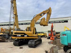 Excavatrice CAT 320B d'occasion à prix abordable, matériel de construction Caterpillar en stock - Product Image 4